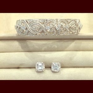 SET: Diamond stud earrings and bracelet